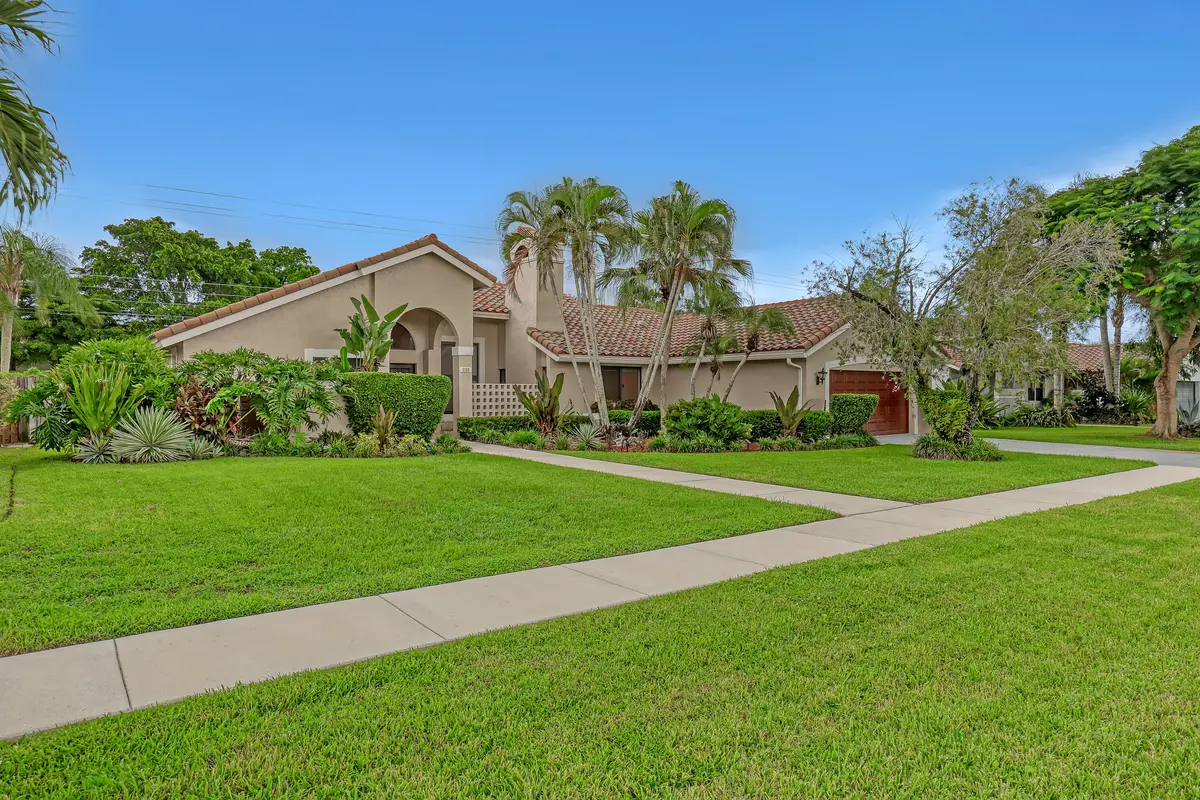 2156 Amesbury (3) at 2156 AMESBURY Circle, Wellington