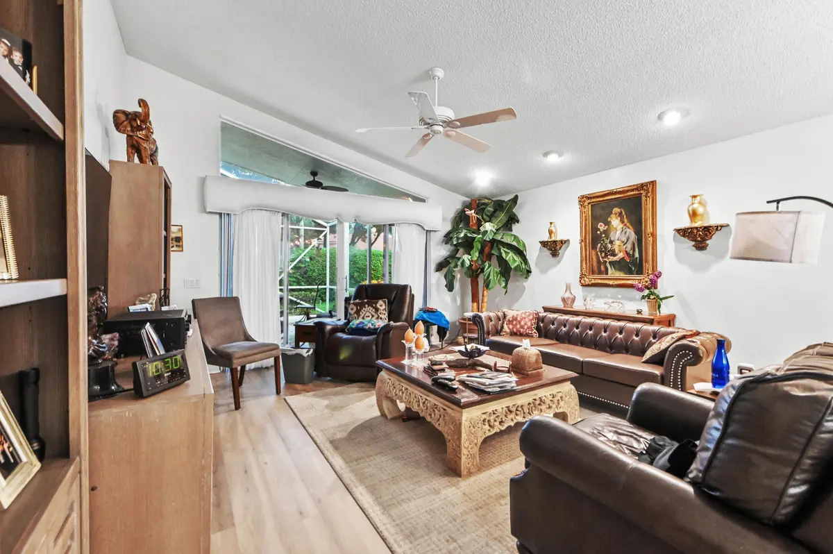 25 Living room 01 at 11163 Mandalay Way, Boynton Beach