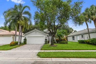 11163 Mandalay Way, Boynton Beach – Single Family Residence for sale