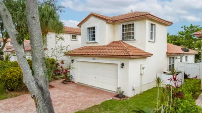 6242 NW 38TH Drive 6242, Coral Springs – Single Family Residence for rent