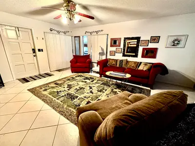 16 PLYMOUTH A, West Palm Beach – Condominium for sale