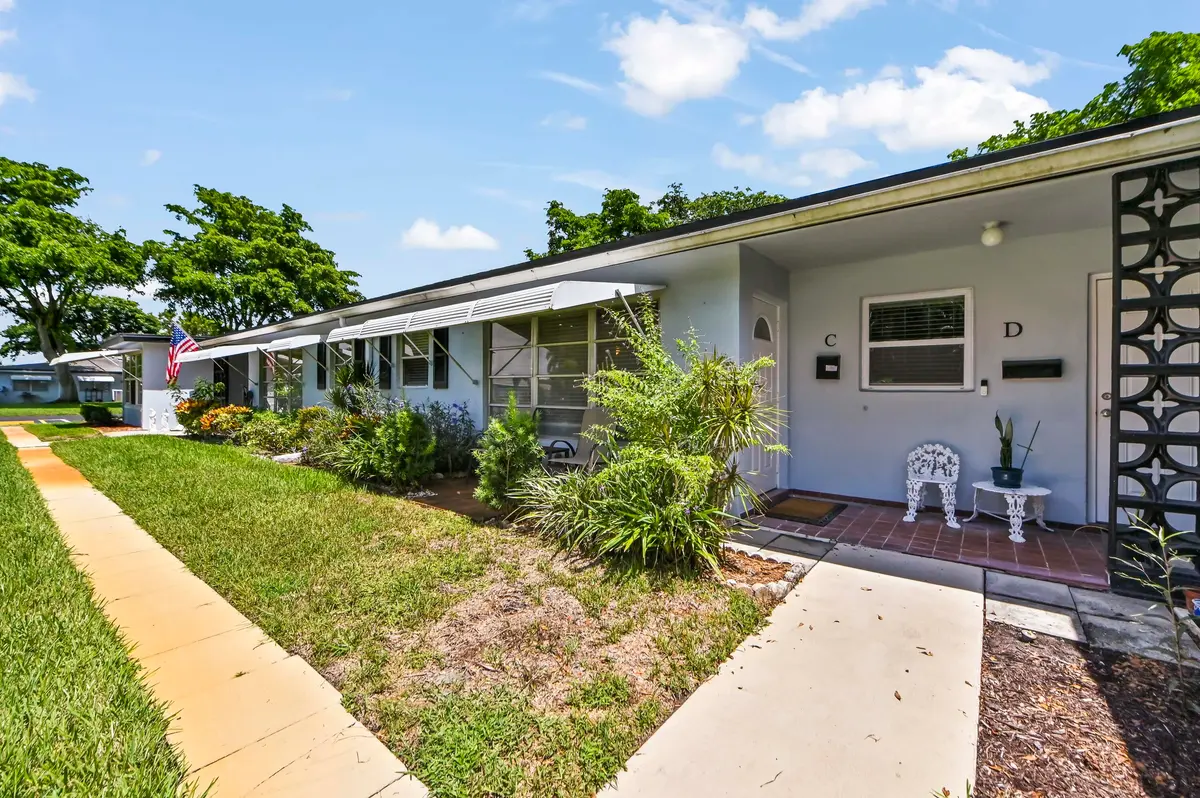 03 Patio 01 at 605 High Point Boulevard C, Delray Beach