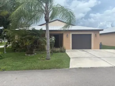 1 Barcelona Lane, Port St. Lucie – Single Family Residence for sale