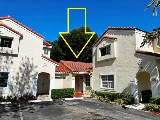 Photo 2 at 1370 COTTONWOOD Circle 18-3, Weston