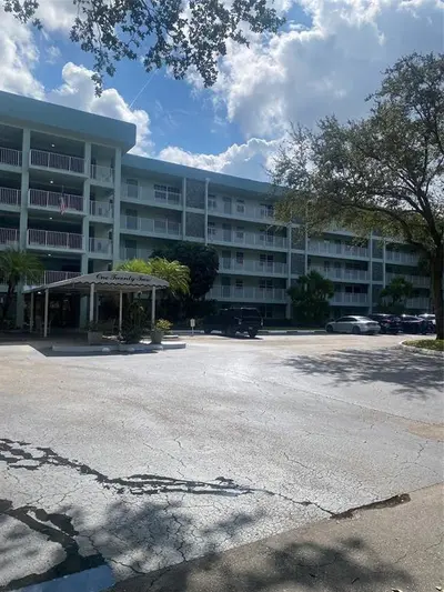 802 Cypress Grove Lane 408, Pompano Beach – Condominium for sale