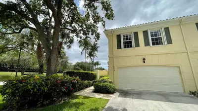 2039 TARPON LAKE Way, West Palm Beach – Townhouse for rent