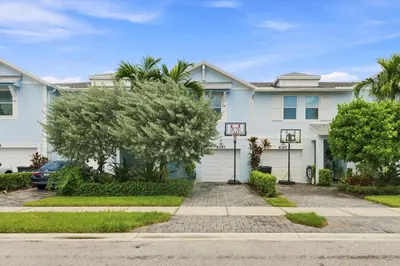 6351 Sailpointe Lane, West Palm Beach – Townhouse for rent
