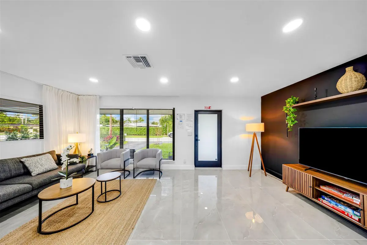 Photo 6 at 2925 NE 1ST Avenue, Wilton Manors