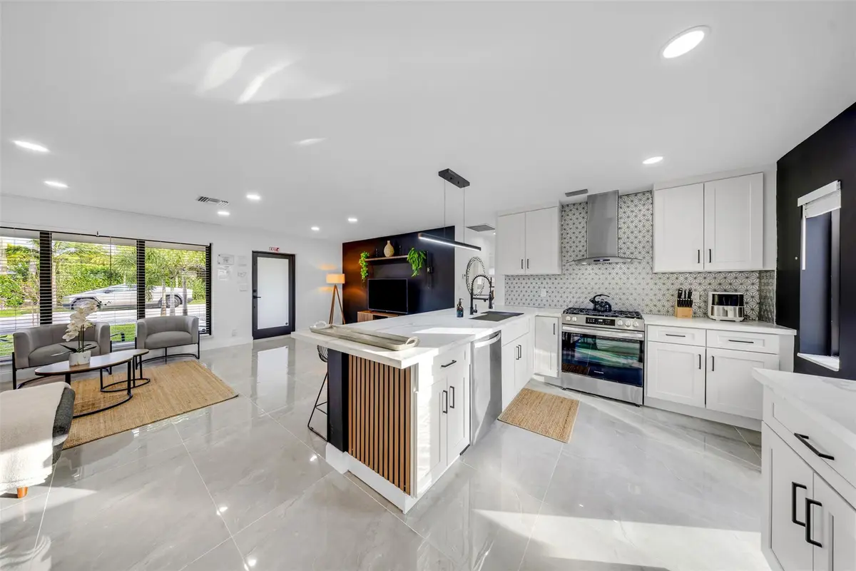 Photo 7 at 2925 NE 1ST Avenue, Wilton Manors
