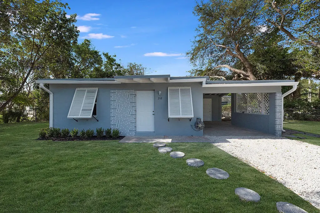 Front at 312 NE 8TH Street, Pompano Beach