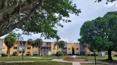 4344 NW 9TH Avenue 11-1B, Deerfield Beach – Condominium for rent