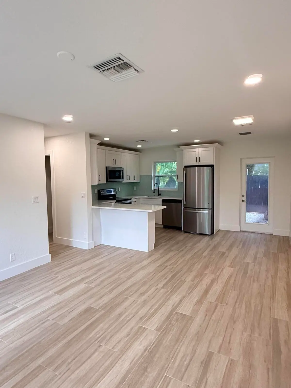 IMG_6941 at 140 SW 5th Avenue, Delray Beach