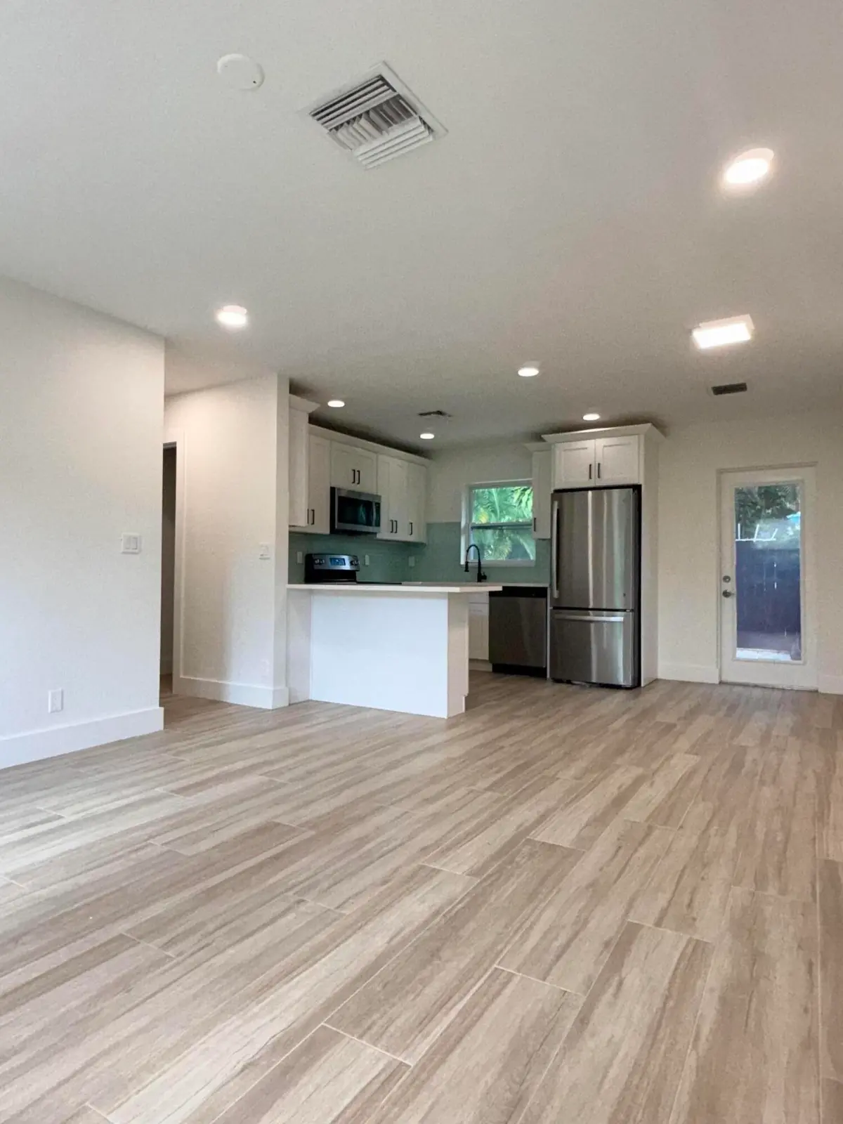 IMG_6942 at 140 SW 5th Avenue, Delray Beach