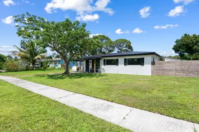 1032 SW 1ST Terrace, Pompano Beach – Single Family Residence for sale