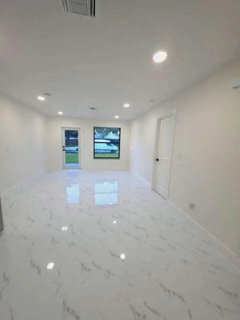 living room hibiscus at 8001 Hibiscus Road, Fort Pierce