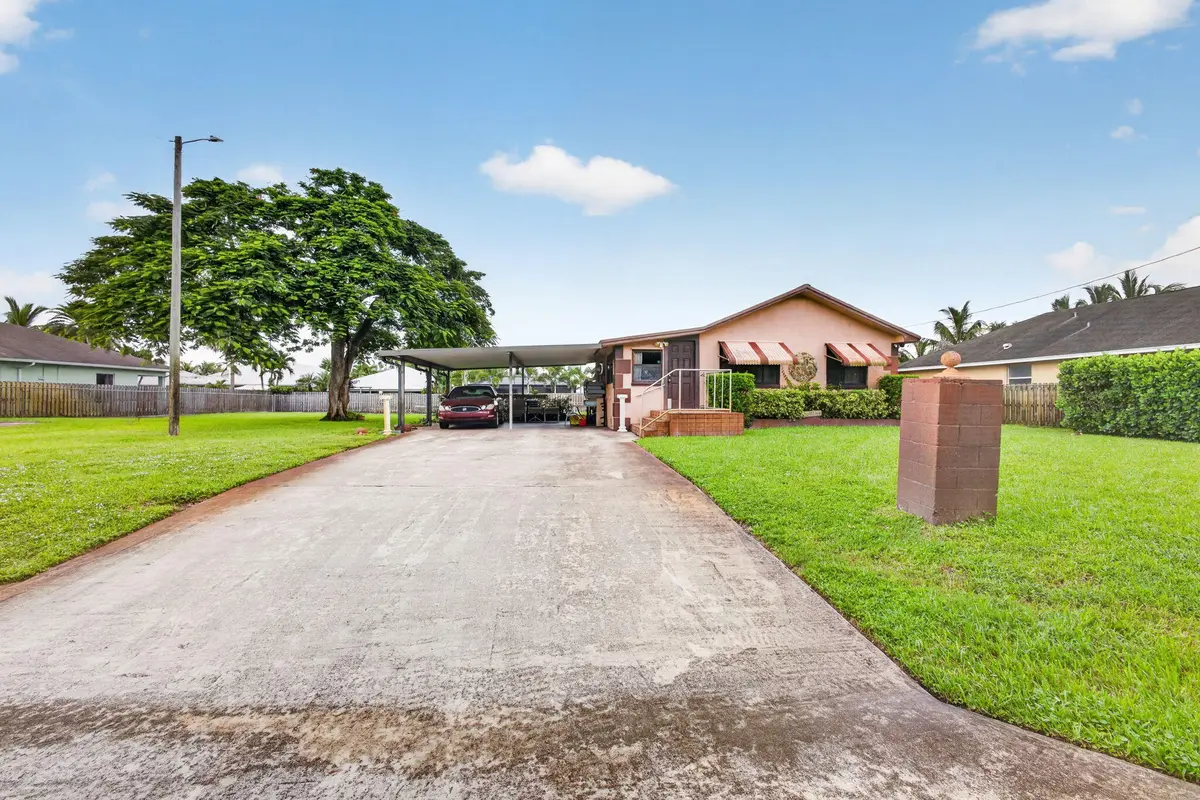 4-web-or-mls-5D1A5780 at 17596 CINQUEZ PARK Road, Jupiter