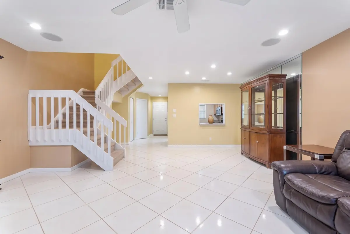 4321 CARAMBOLA Circle 403-F, Coconut Creek, FL – photo 4