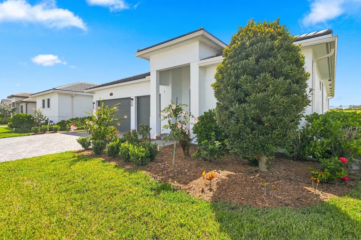 3_img00007 at 10105 SW Latium Way, Port St. Lucie