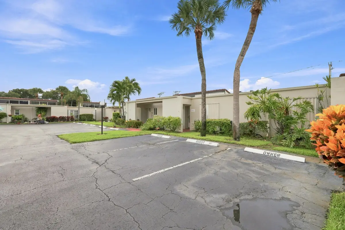 3. front exterior at 2538 Boundbrook Drive 137, West Palm Beach