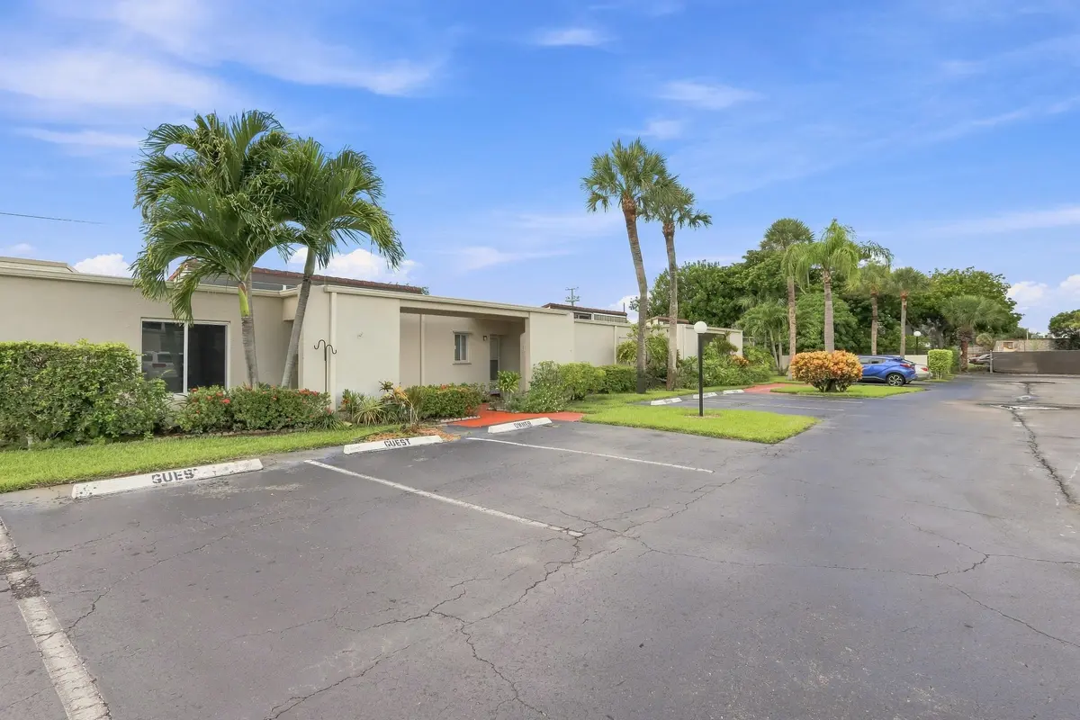 4. front exterior at 2538 Boundbrook Drive 137, West Palm Beach