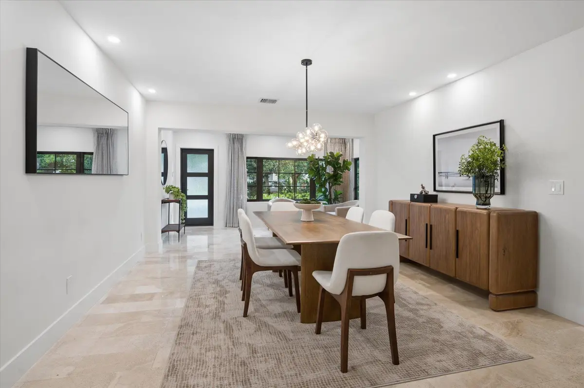 06-Steiner-541 NE 8th Ave-6 at 541 NE 8th Avenue, Fort Lauderdale