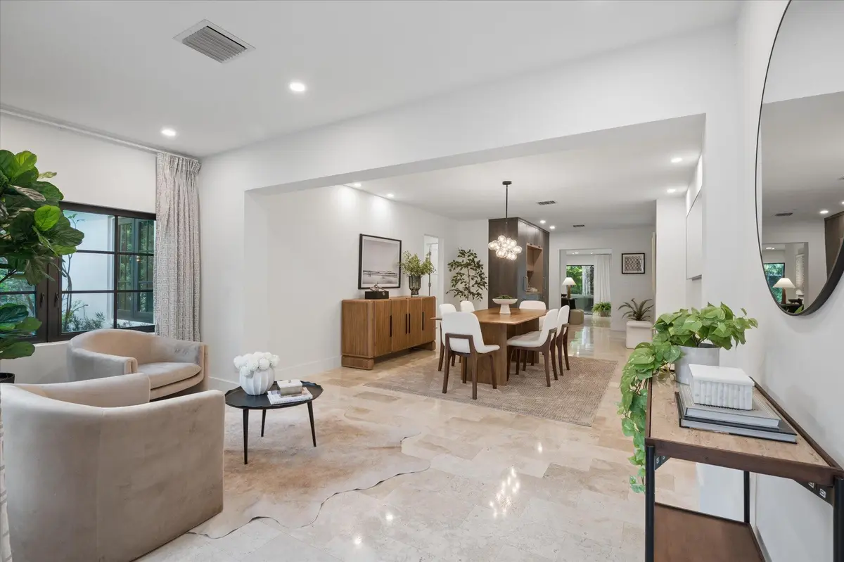 04-Steiner-541 NE 8th Ave-4 at 541 NE 8th Avenue, Fort Lauderdale