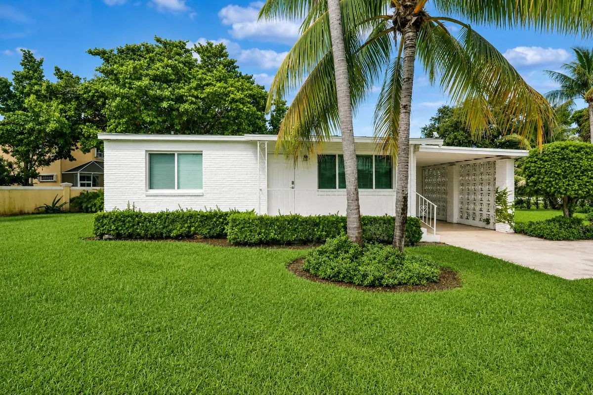 House 22 at 2516 Lorraine Court, North Palm Beach