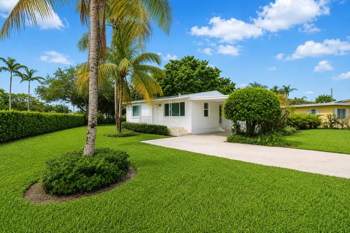 House 20 at 2516 Lorraine Court, North Palm Beach
