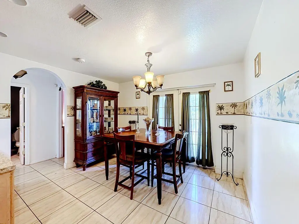 hYBu27iA at 2914 ZORA NEAL Drive, Fort Pierce