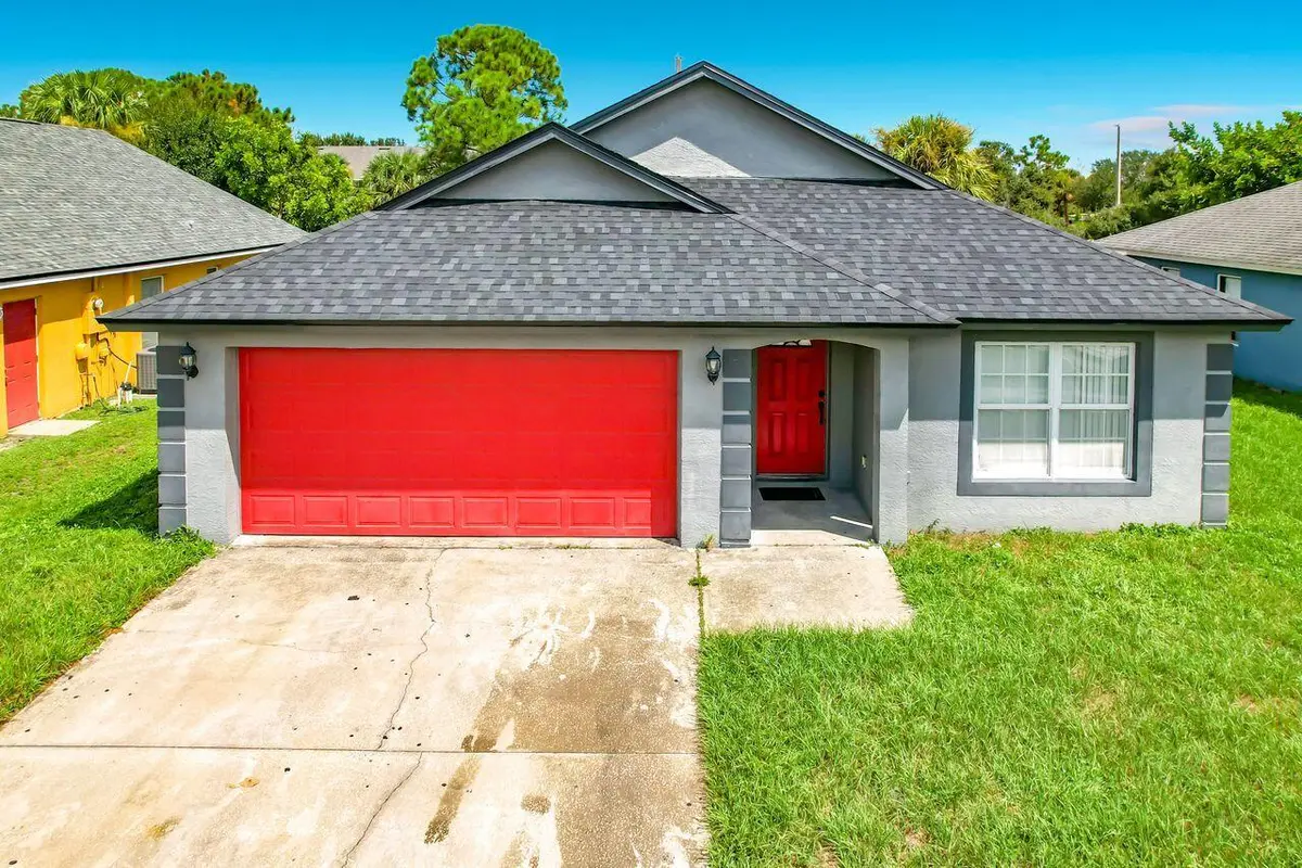 584HuTYQ at 2914 ZORA NEAL Drive, Fort Pierce