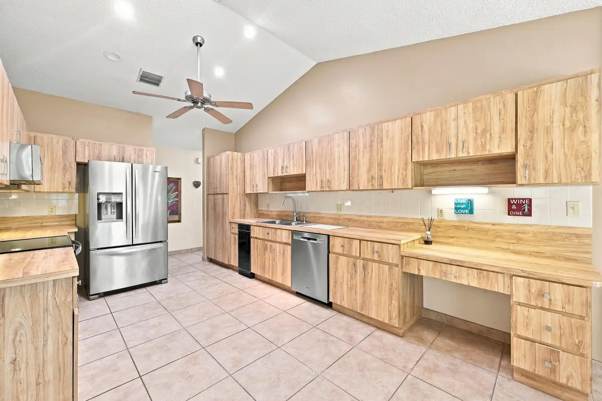08_dsc_7068 at 2111 NW 86TH Way, Coral Springs