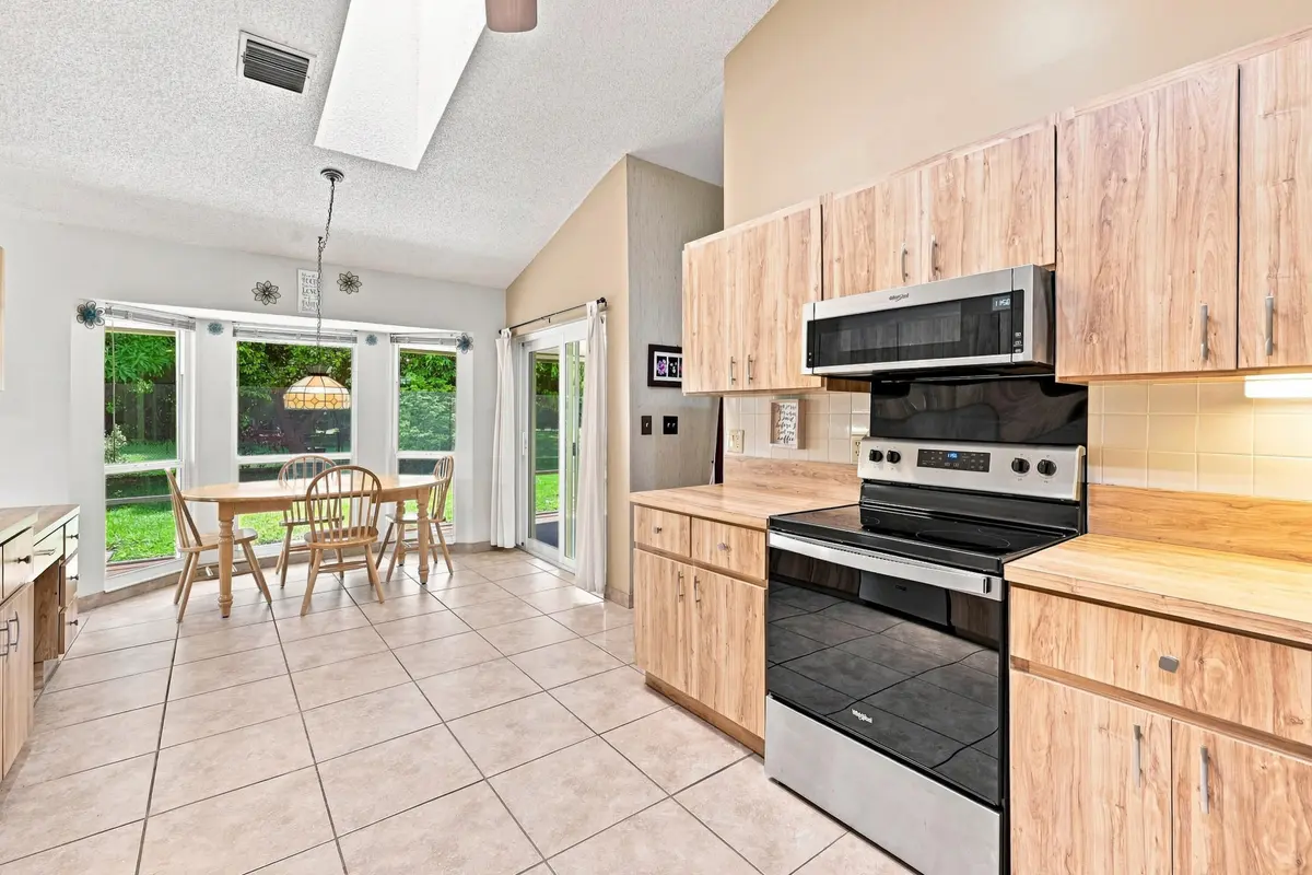 10_dsc_7083 at 2111 NW 86TH Way, Coral Springs
