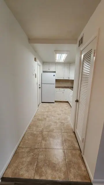 Photo 5 at 12 NE 19TH Court 112A, Wilton Manors