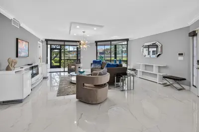 7338 CLUNIE Place 13702, Delray Beach – Condominium for sale