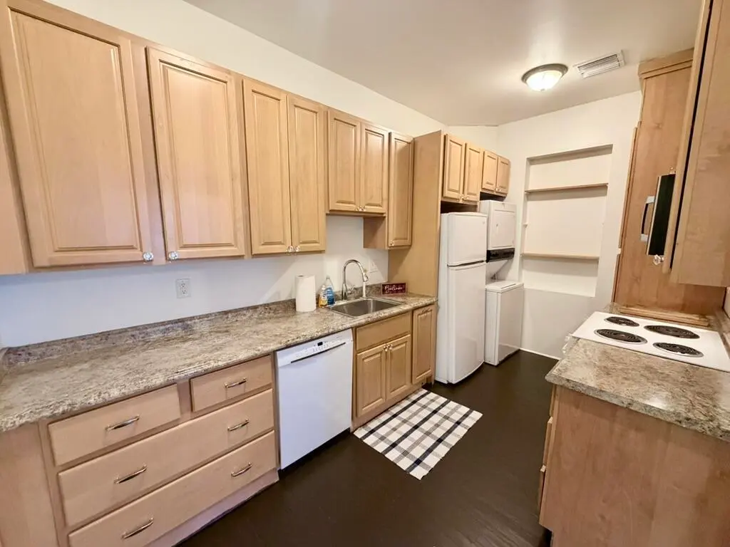 C192AEEB-BCB8-4278-8542-F83F9DA62A5F_1_1 at 406 NORTHWOOD Road 3, West Palm Beach