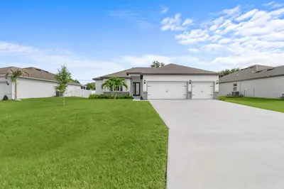 8046 99TH Court, Vero Beach – Single Family Residence for sale