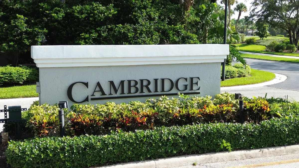 Cambridge at 4646 Carlton Golf Drive, Wellington