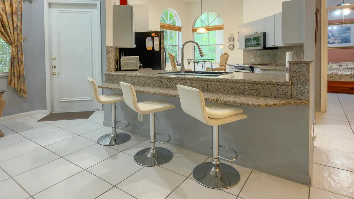 Counter One at 4646 Carlton Golf Drive, Wellington