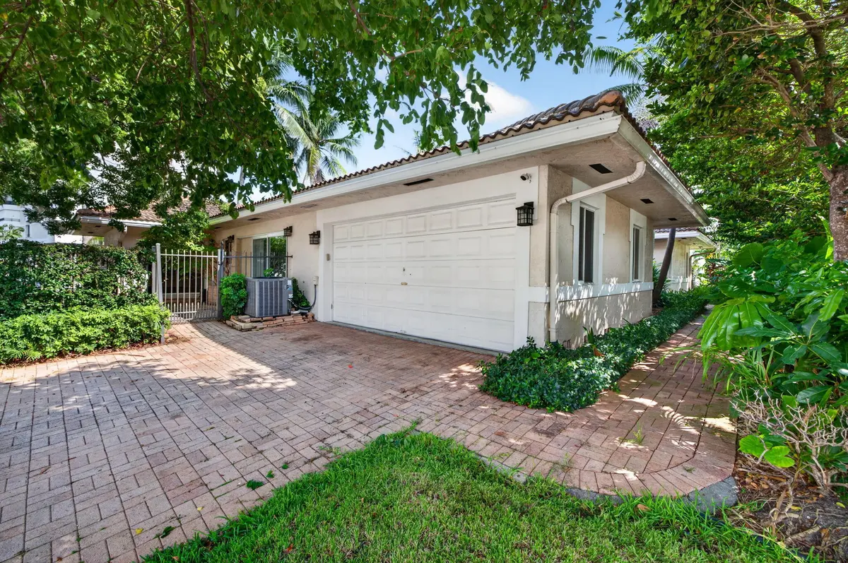4-web-or-mls-699A8481 at 1920 E Terra Mar Drive, Lauderdale-By-The-Sea