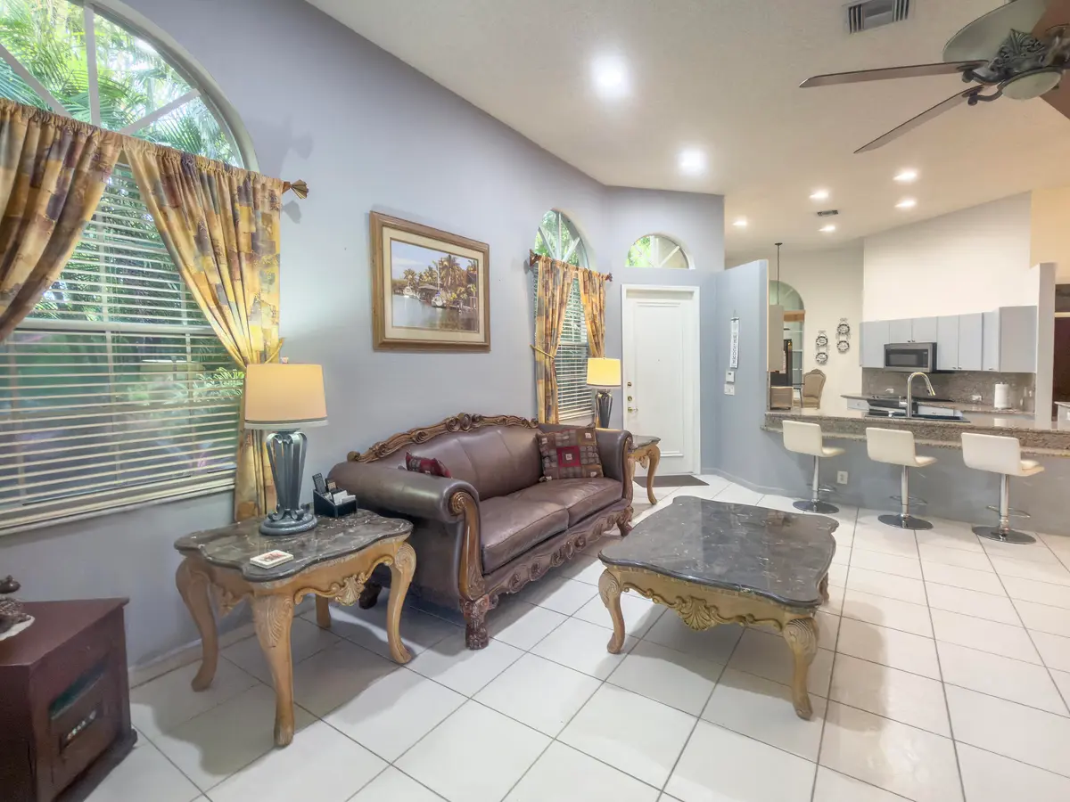 LR One at 4646 Carlton Golf Drive, Wellington