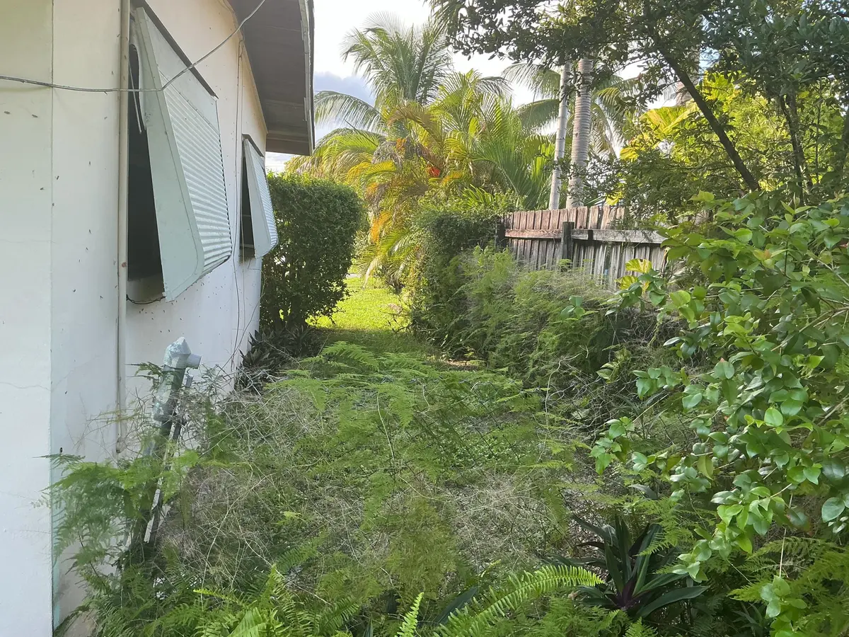Yard at 110 NW 193RD Street, Miami Gardens