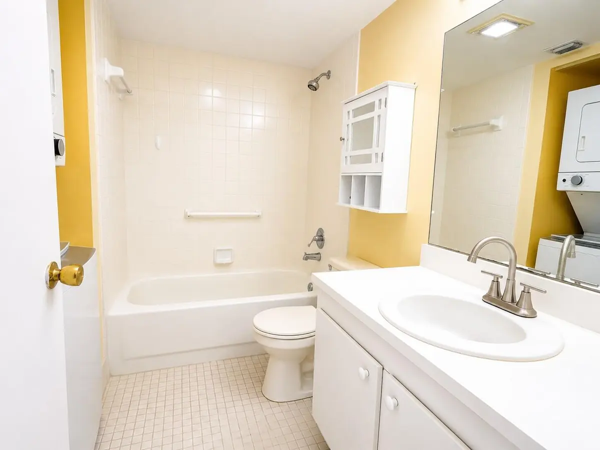 Bathroom at 1400 SW 124TH Terrace 105Q, Pembroke Pines