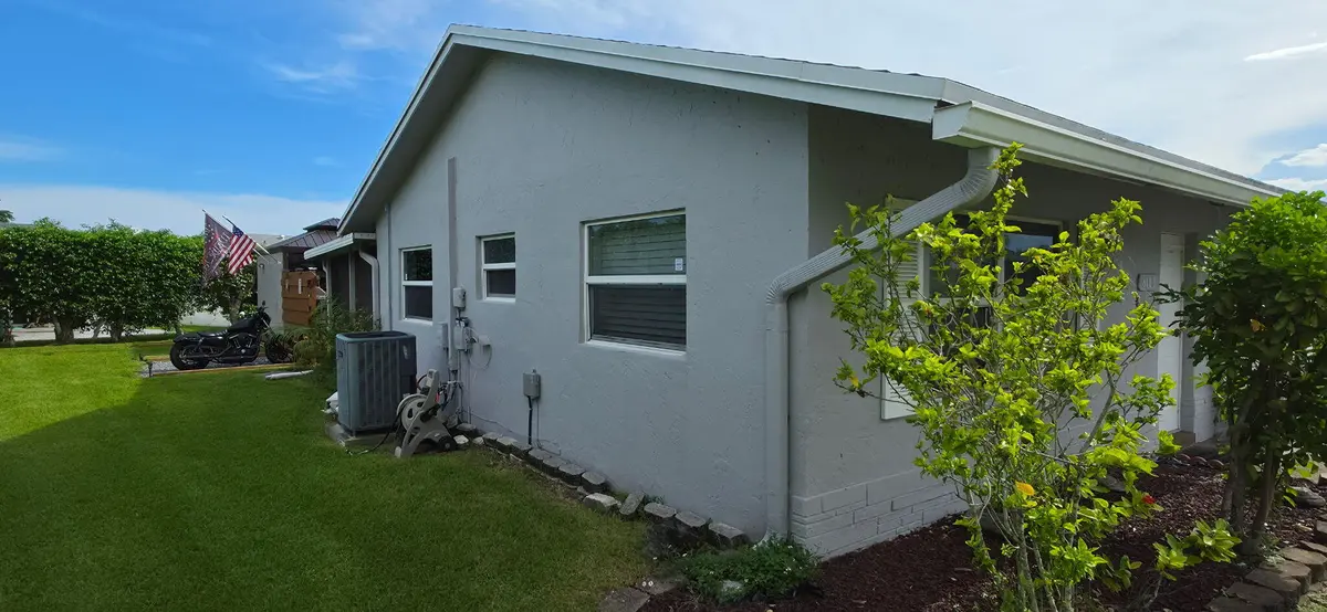 8100 NW 102nd Terrace, Tamarac, FL – photo 2