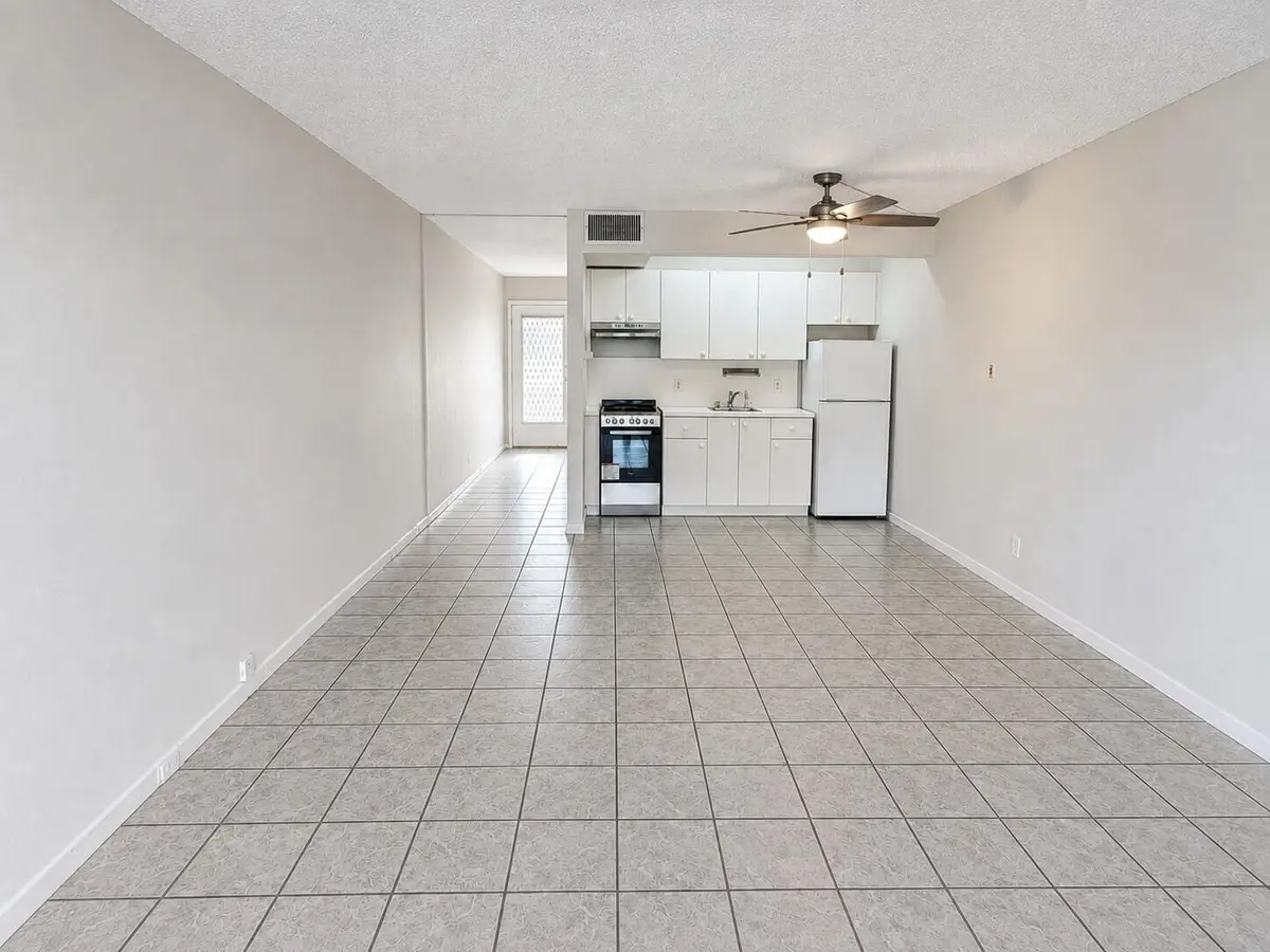Living Area at 1400 SW 124TH Terrace 105Q, Pembroke Pines