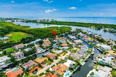 611 Phillips Drive, Boca Raton – Single Family Residence for sale