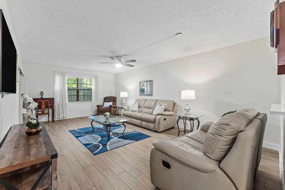 Living Room at 1611 Cabot Lane 3, Wellington
