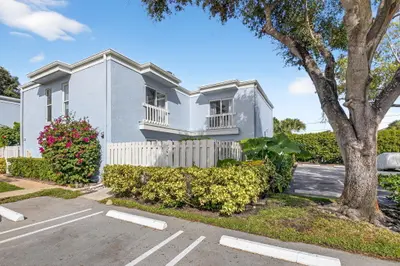 1010 NE 8th Avenue 39G, Delray Beach – Townhouse for rent