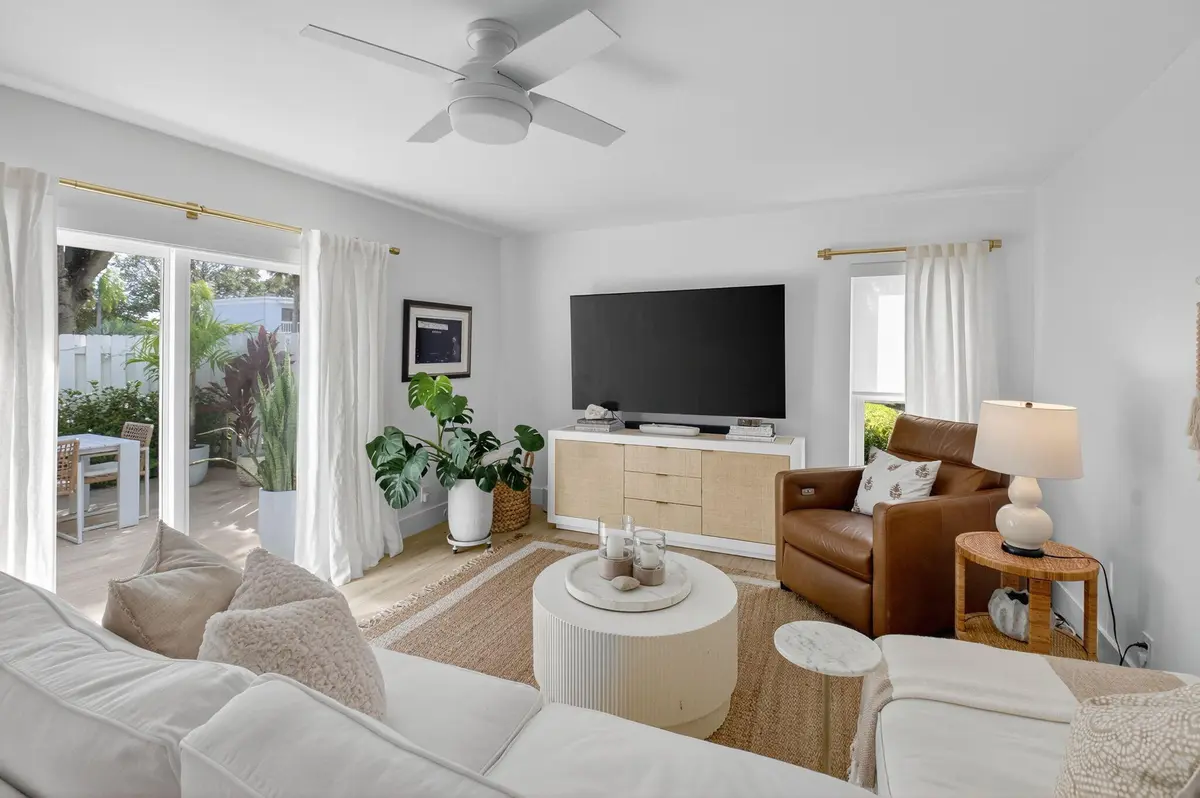 23-web-or-mls-DSC_7311 at 1010 NE 8th Avenue 39G, Delray Beach