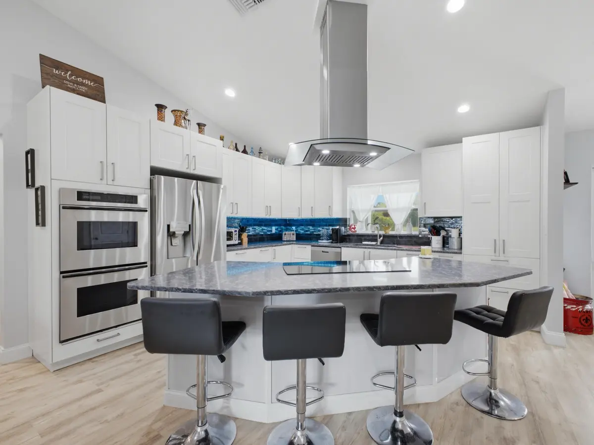 Kitchen at 14171 BIDDEX Road, Loxahatchee Groves
