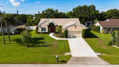 610 SW COLLEGE PARK Road, Port St. Lucie – Single Family Residence for sale